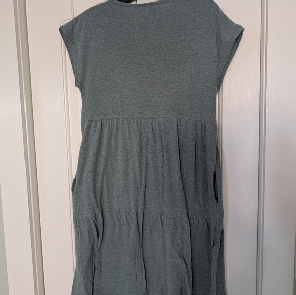 Latched Mama Breastfeeding Dress - Picture 6 of 6